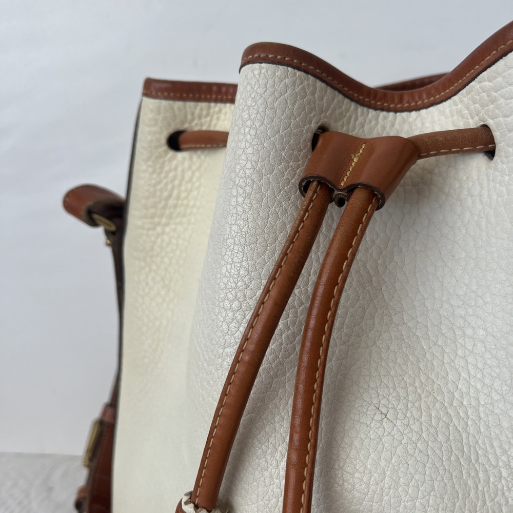 Dooney & Bourke Vintage Leather Drawstring Bucket Bag White Tan Tassel USA VTG - Picture 7 of 13